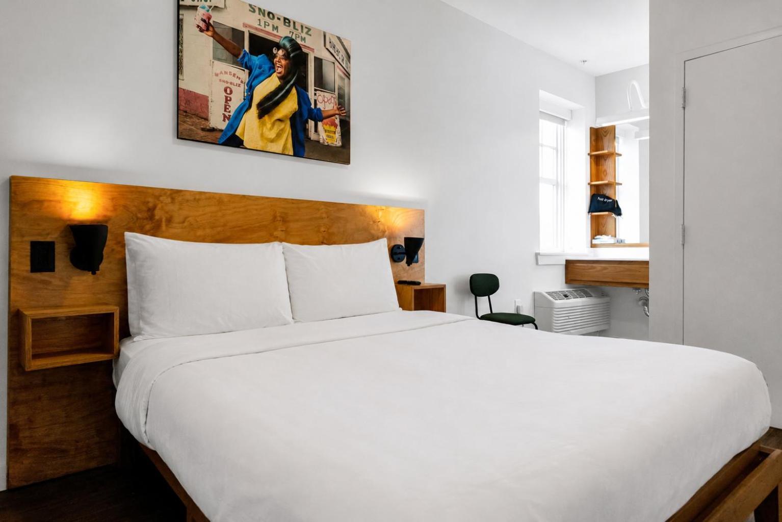 Queen Room